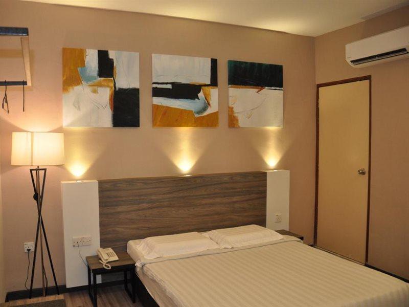 Frazel Inn Hotel Parit Buntar Ngoại thất bức ảnh