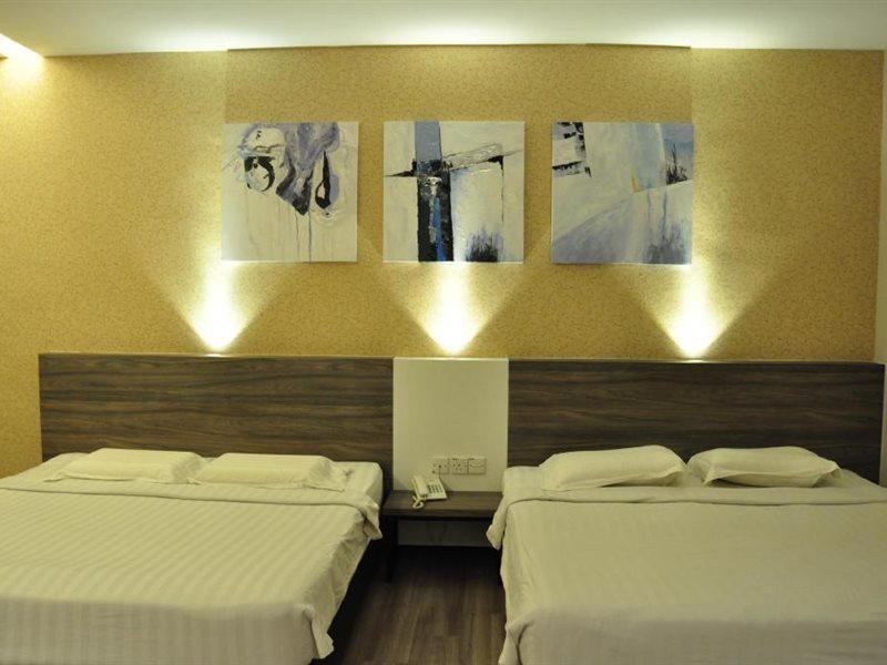 Frazel Inn Hotel Parit Buntar Ngoại thất bức ảnh