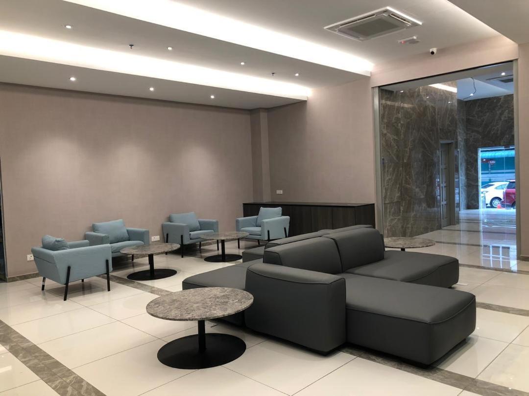Frazel Inn Hotel Parit Buntar Ngoại thất bức ảnh