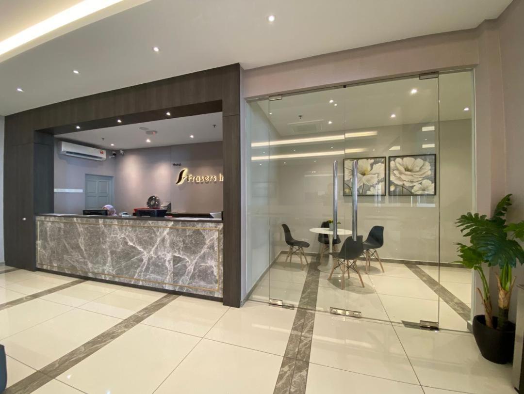 Frazel Inn Hotel Parit Buntar Ngoại thất bức ảnh